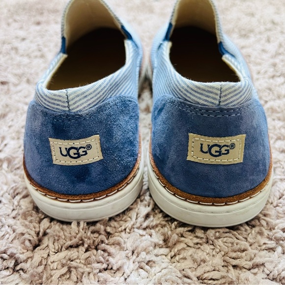 Ugg - Picture 2 of 5